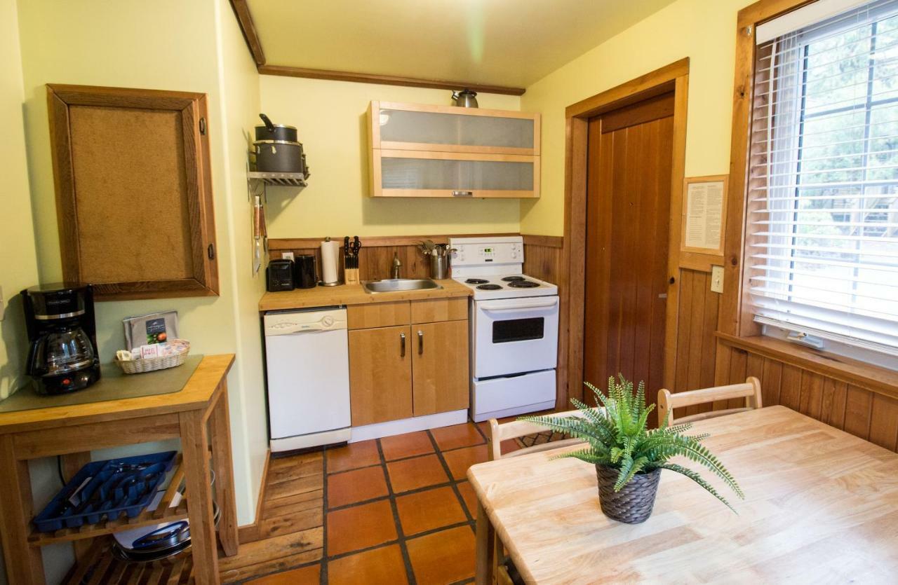 Reef Point Cottages Ucluelet Εξωτερικό φωτογραφία